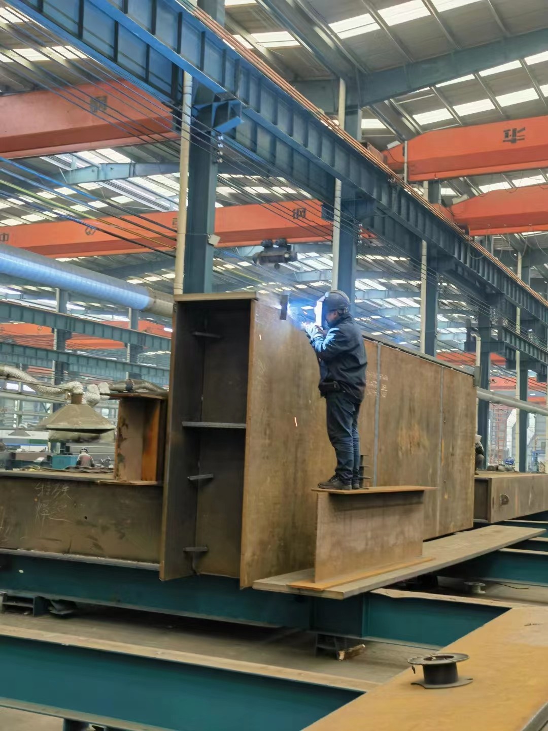 山东华中重钢工程案例——钢结构材料加工